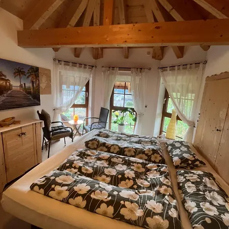 Villa La Dolce Im Tiroler-holzhaus Bad Elster